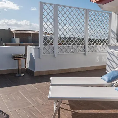 Seaview Luxury Penthouse - Fesca *