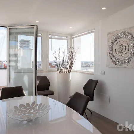 Seaview Luxury Penthouse - Fesca Apartment