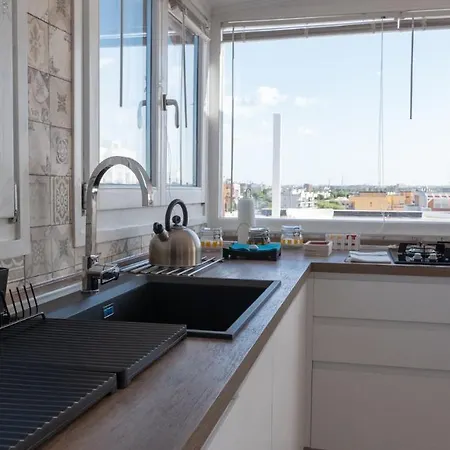 Seaview Luxury Penthouse - Fesca Apartment *